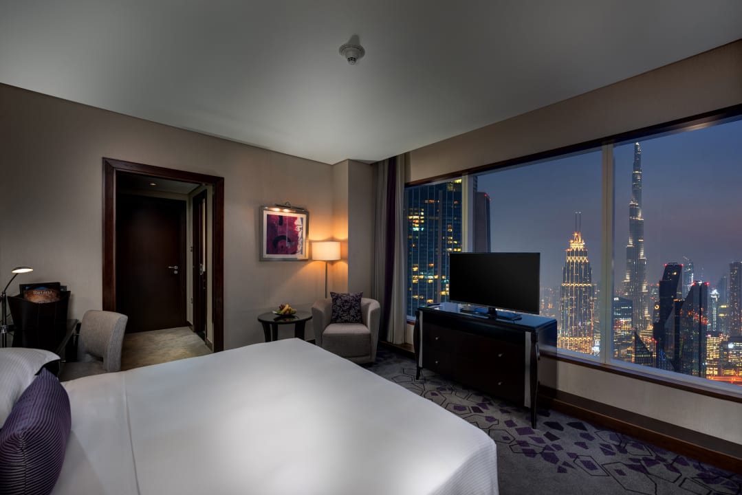 Zimmer Rose Rayhaan by Rotana