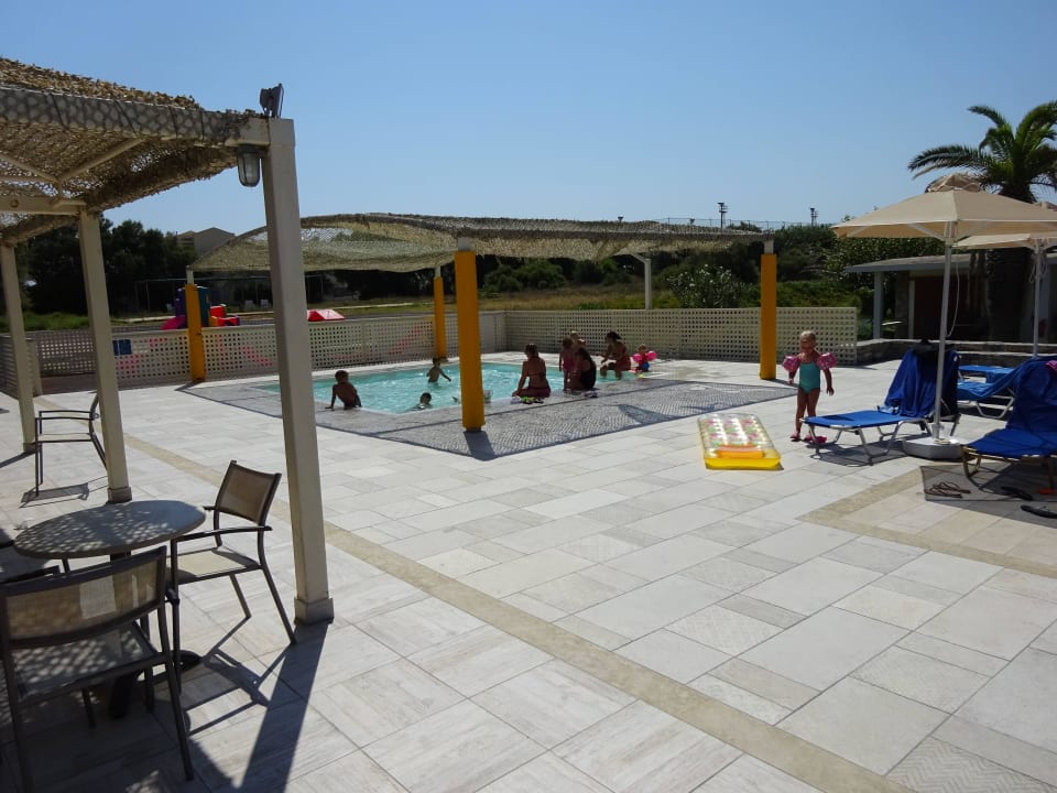 Kinderpool mit Sonneschutz Civitel Creta Beach