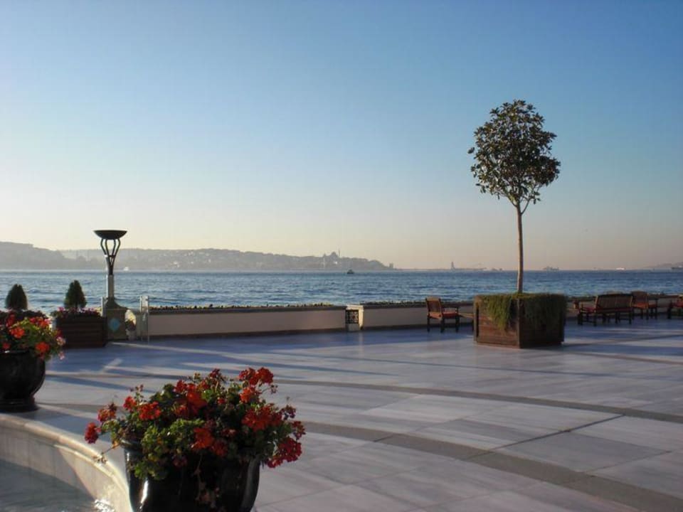 Blick auf den Bosporus Hotel Four Seasons Istanbul At The Bosphorus