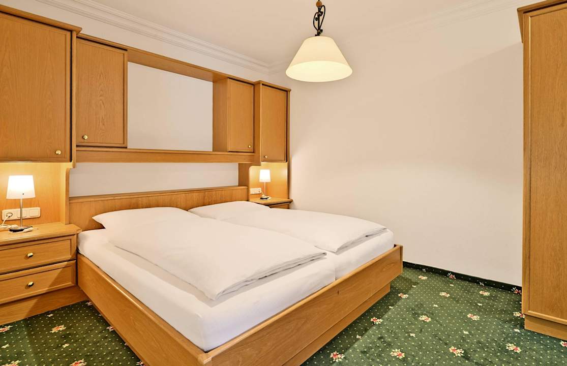 Schlafzimmer Appartementhaus Alpenpark