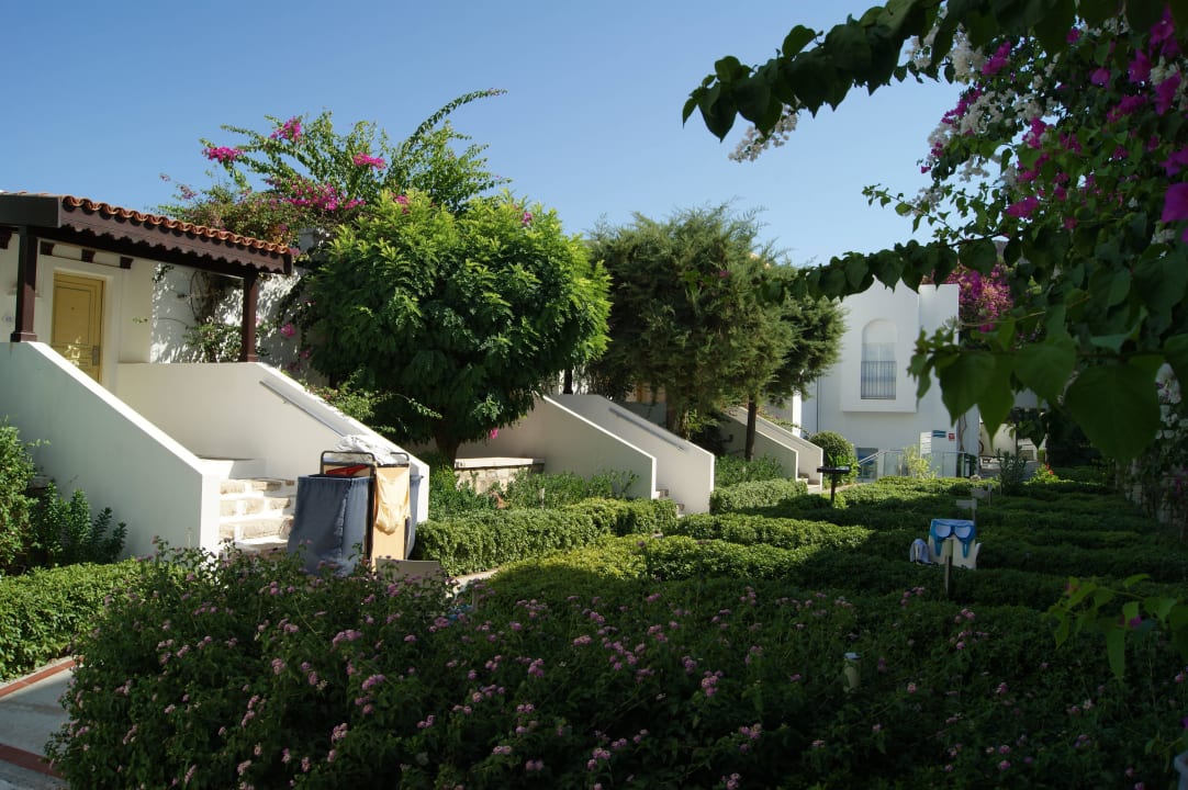 Weg vom Zimmer zum Strand/Bar Salmakis Resort & Spa