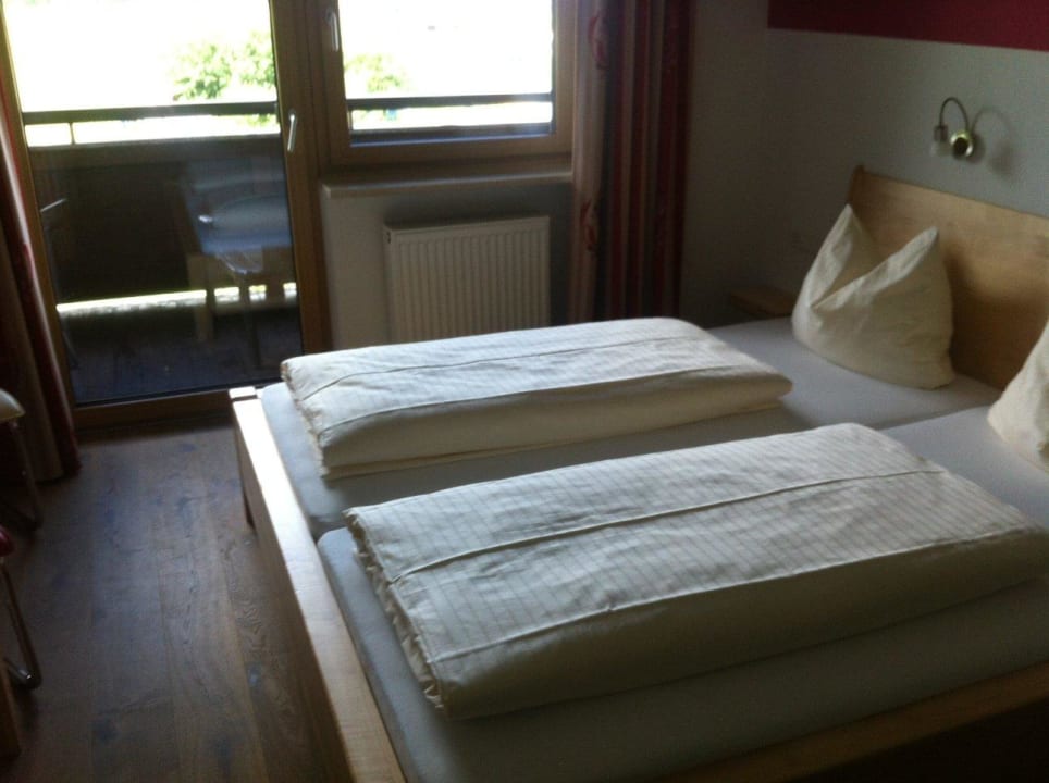 Doppelbett Pension St. Georg/Simone's Platzerl