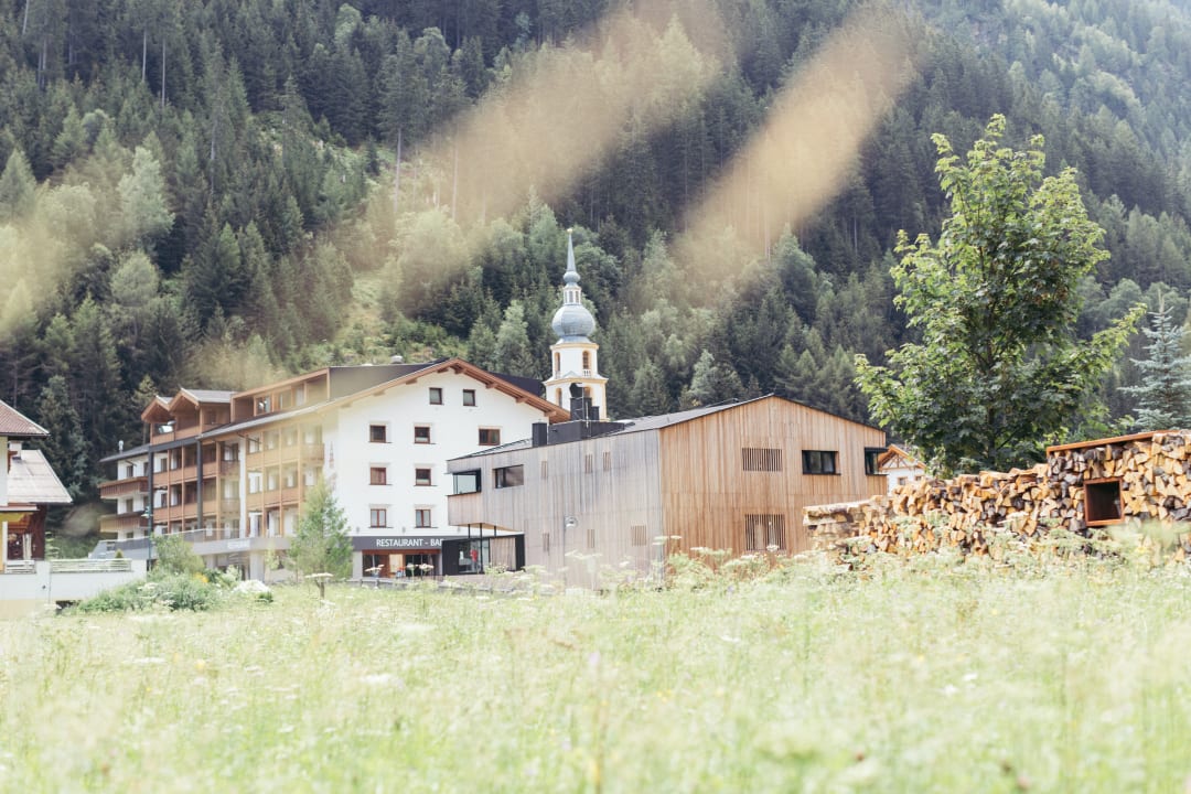 Außenansicht Hotel Kirchenwirt