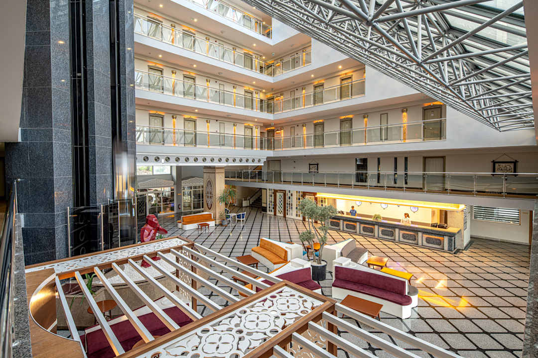 Lobby Holiday Park Resort