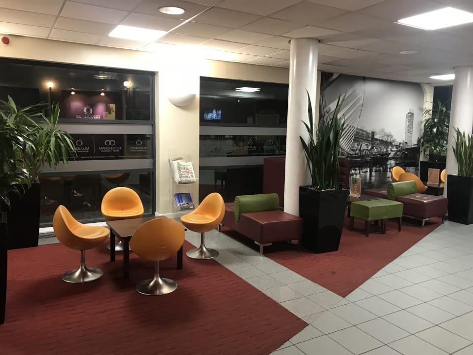 Lobby Pendulum Hotel