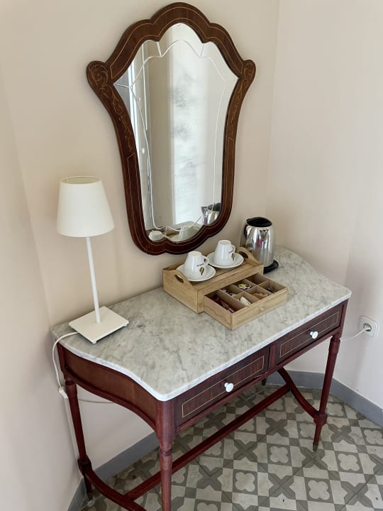 Zimmer Hotel Noucentista