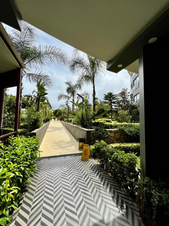 Gartenanlage Arnor de Luxe Hotel & Spa