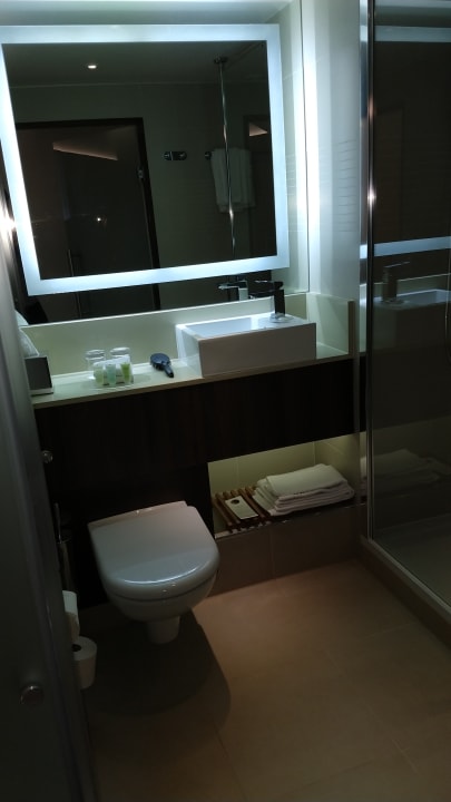 Zimmer Hotel Courtyard by Marriott Cologne