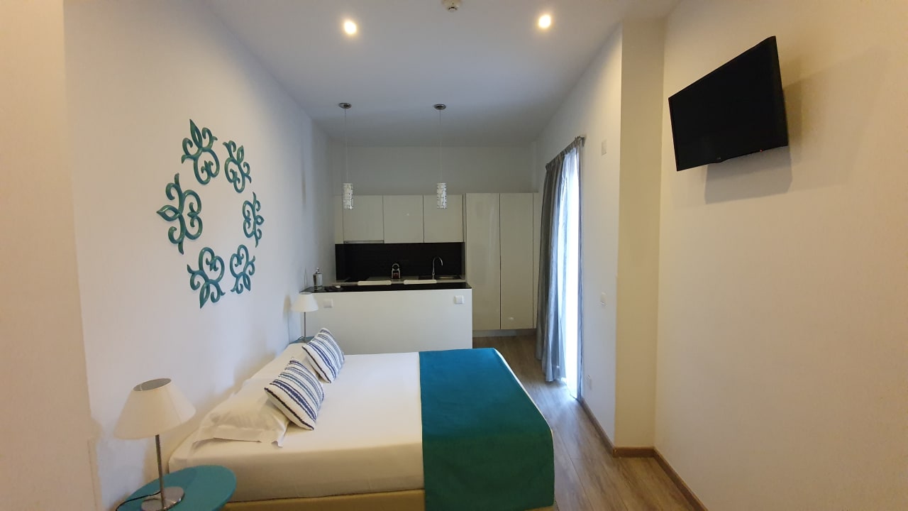 Zimmer Thomar Story - Guest House