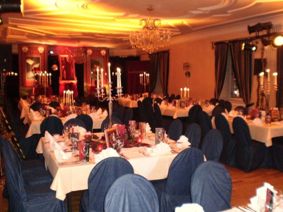 Saal für Krimidinner Schlosshotel Neufahrn