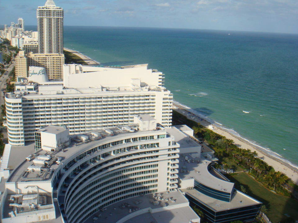 Ausblick vom Tresor Tower auf das Chateau Hotel Fontainebleau Miami Beach