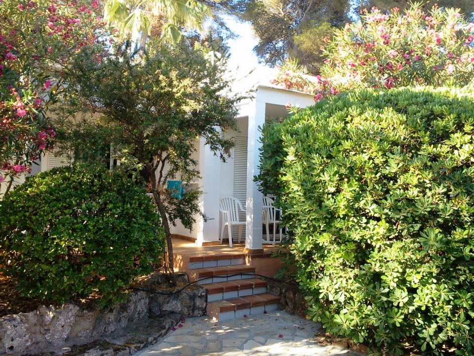 Eingang zum Zimmer 015 Flipflop Cala Romantica