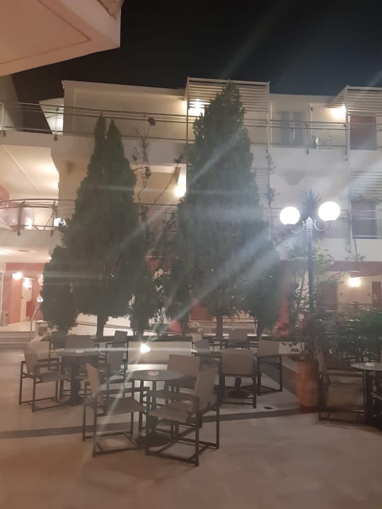 Außenansicht Hydramis Palace Beach Resort