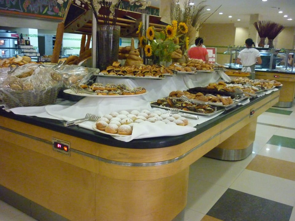 Ein kleiner Teil des Frühstückbuffets Aqua Fantasy Aquapark Hotel & Spa