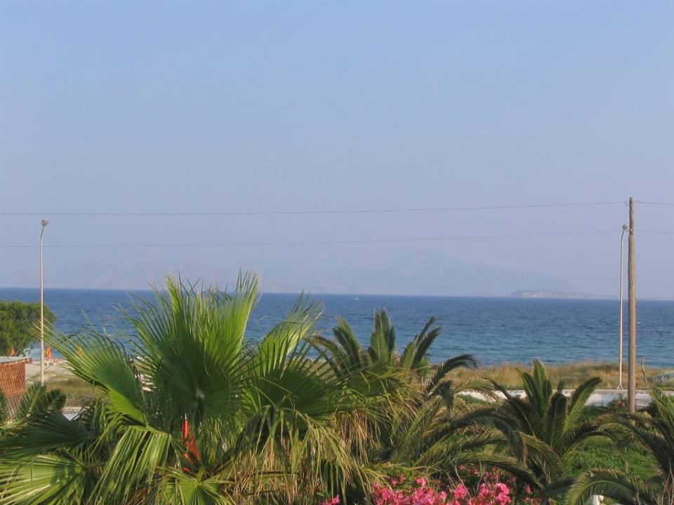 Blick vom Zimmerbalkon im Nikita Rooms and Studio Atlantica Marmari Beach