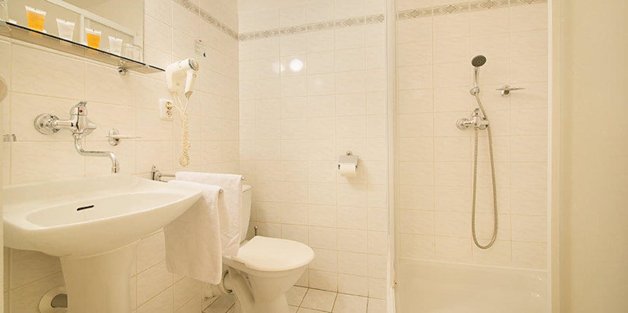 Bathroom Hotel Union