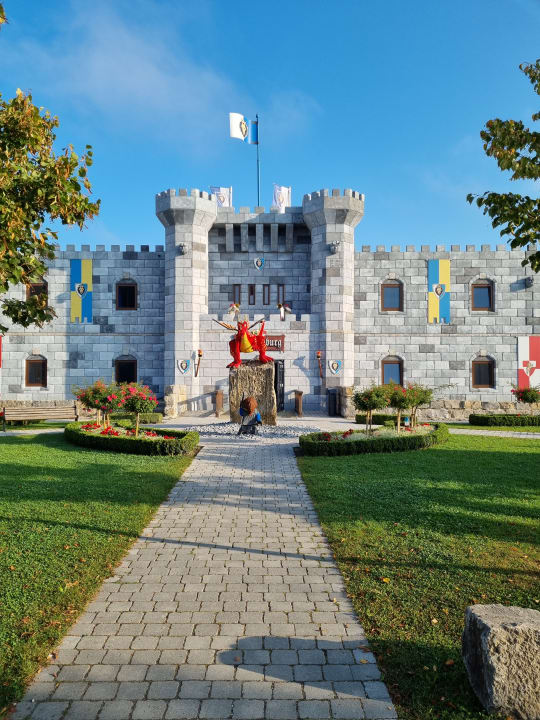 Außenansicht LEGOLAND Ritterburg & Königsburg & Drachenburg