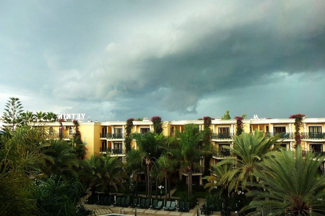 Gewitter im Anzug Hotel Yetkin