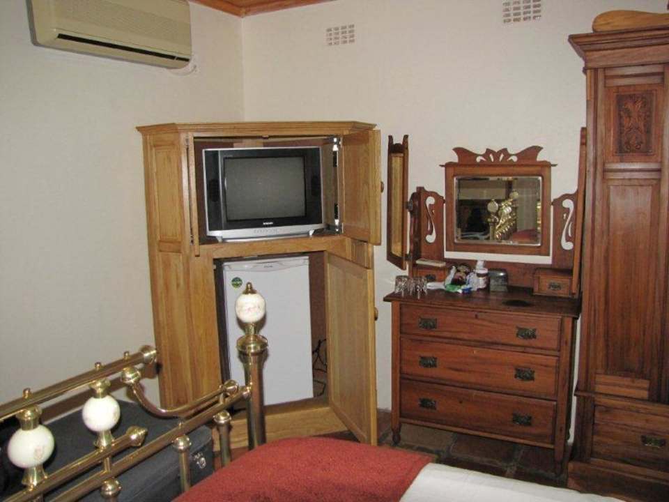 TV, Kühlschrank Thylitshia Villa Country Guesthouse