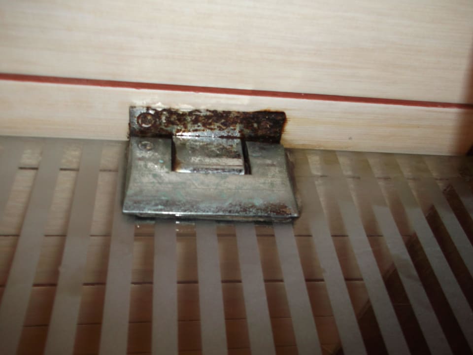 Rost an der Dusche Zi Nr.1208 Hotel Paradis Palace