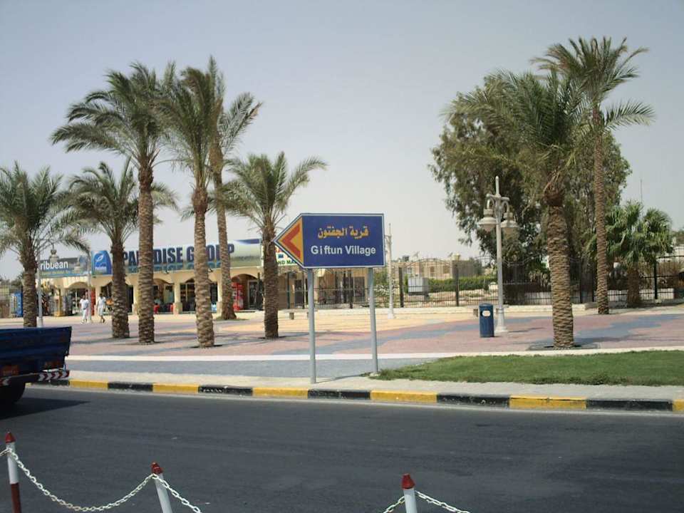 Vor dem Hotel Giftun Azur Resort