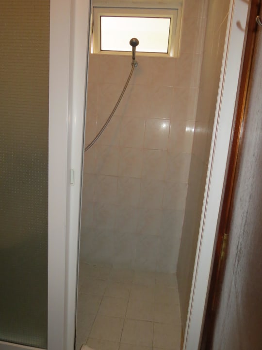 Dusche Le Peninsula Bay Beach Resort & Spa