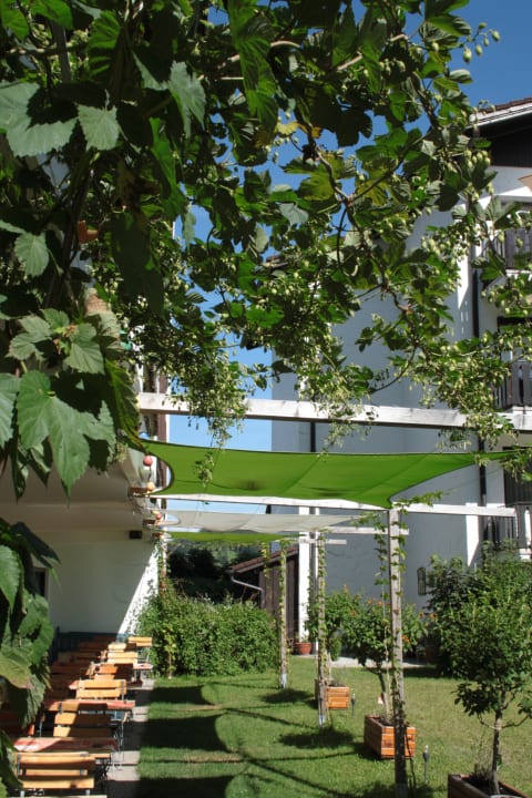 Gartenanlage Landhotel Seeg