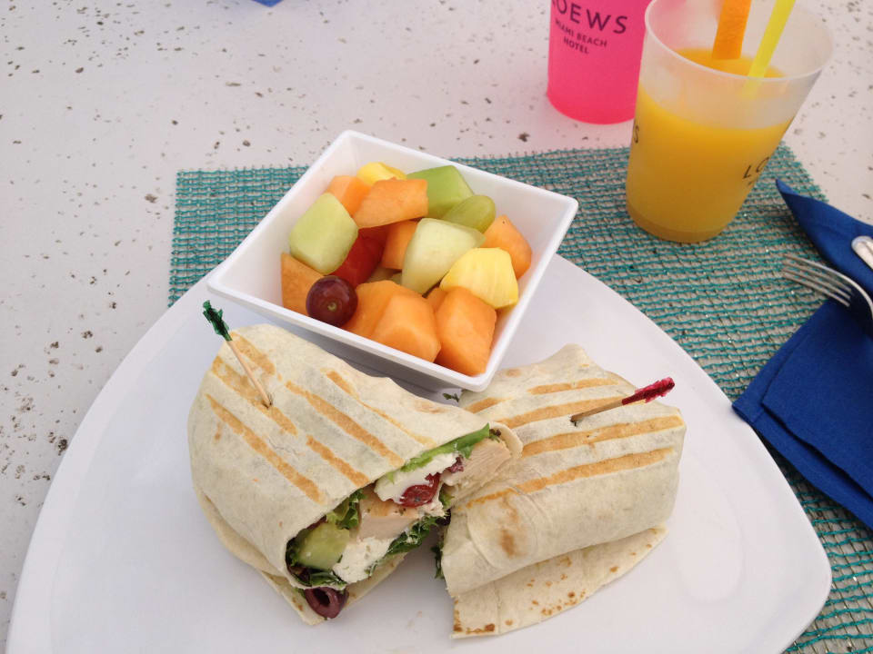 Burito am Pool Hotel Loews Miami Beach