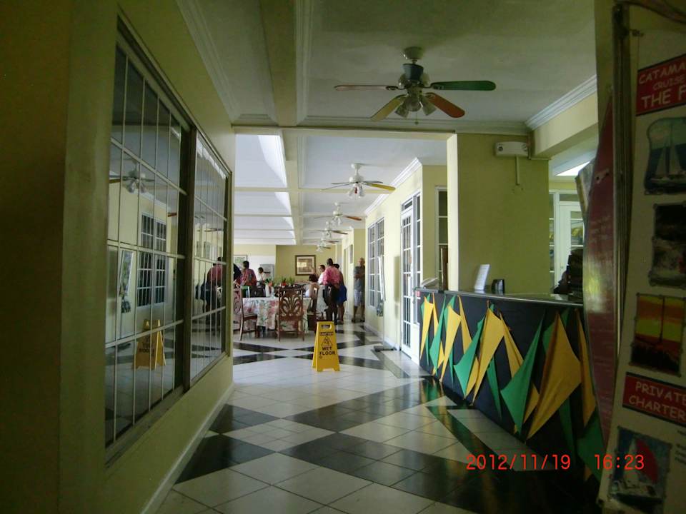 Speisesaal-Lobby-alles zusammen Hotel Rooms on the Beach by Superclubs