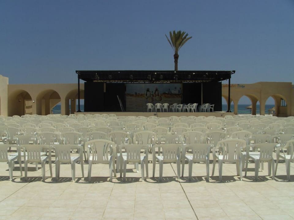 Bühne für Veranstaltungen Zita Beach Resort