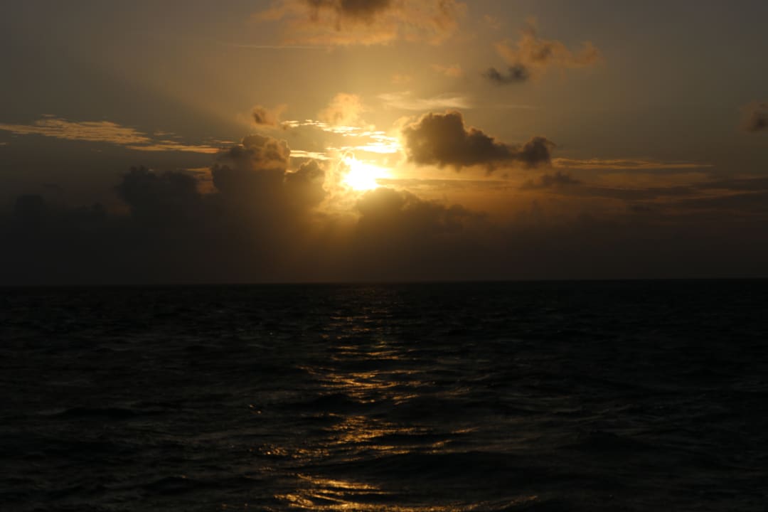 Sonnenuntergang Meeru Maldives Resort Island