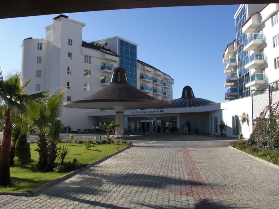 Hautpeingang Cenger Beach Resort & Spa