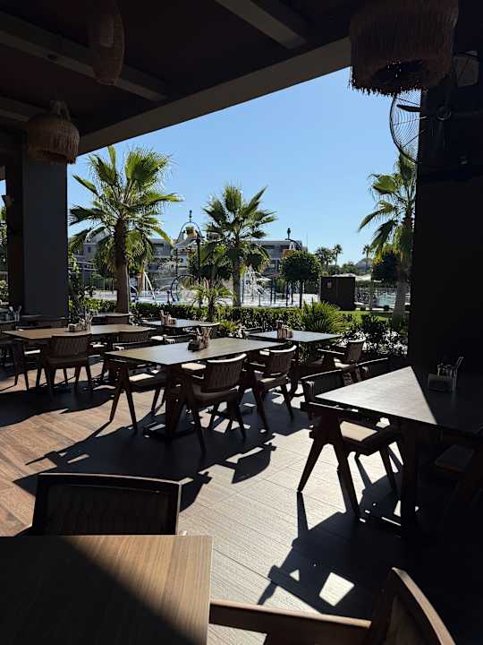 Gastro Jacaranda Luxury Resort