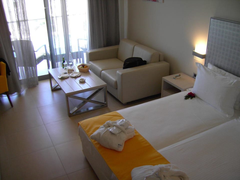 Sitzecke SENTIDO Port Royal Villas & Spa