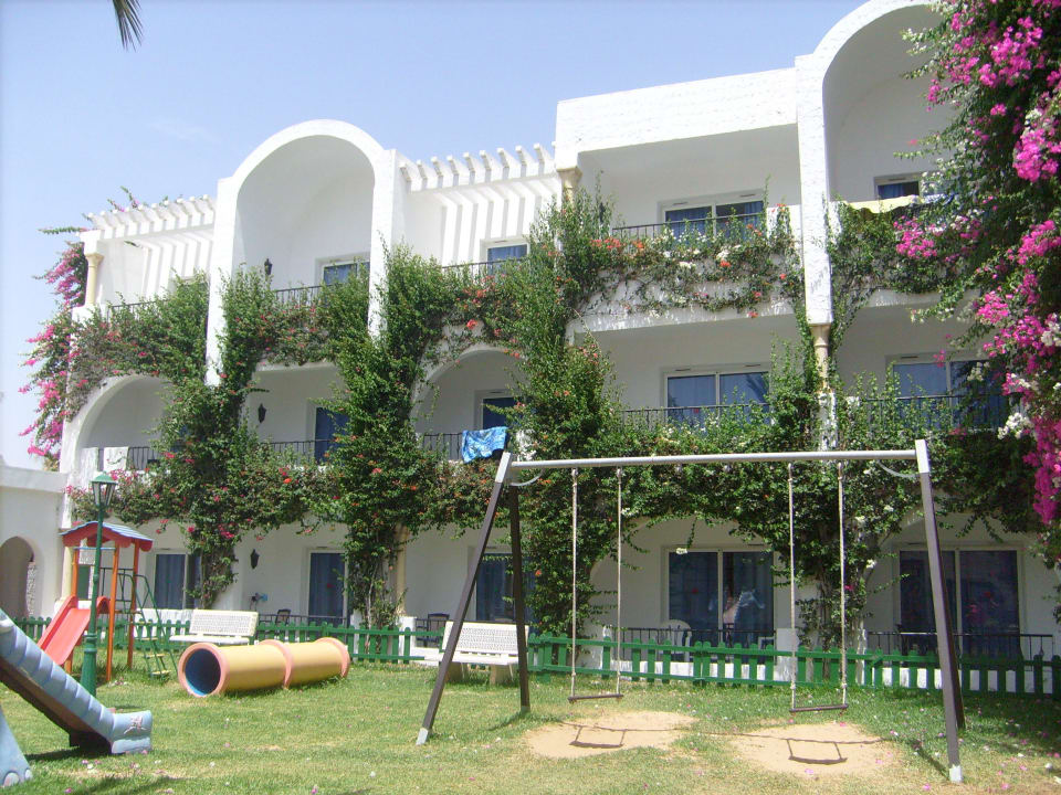 Die gepflegten Häuser Hotel Nesrine