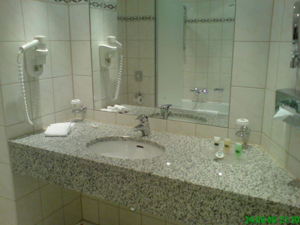 Bad Courtyard by Marriott Berlin City Center
