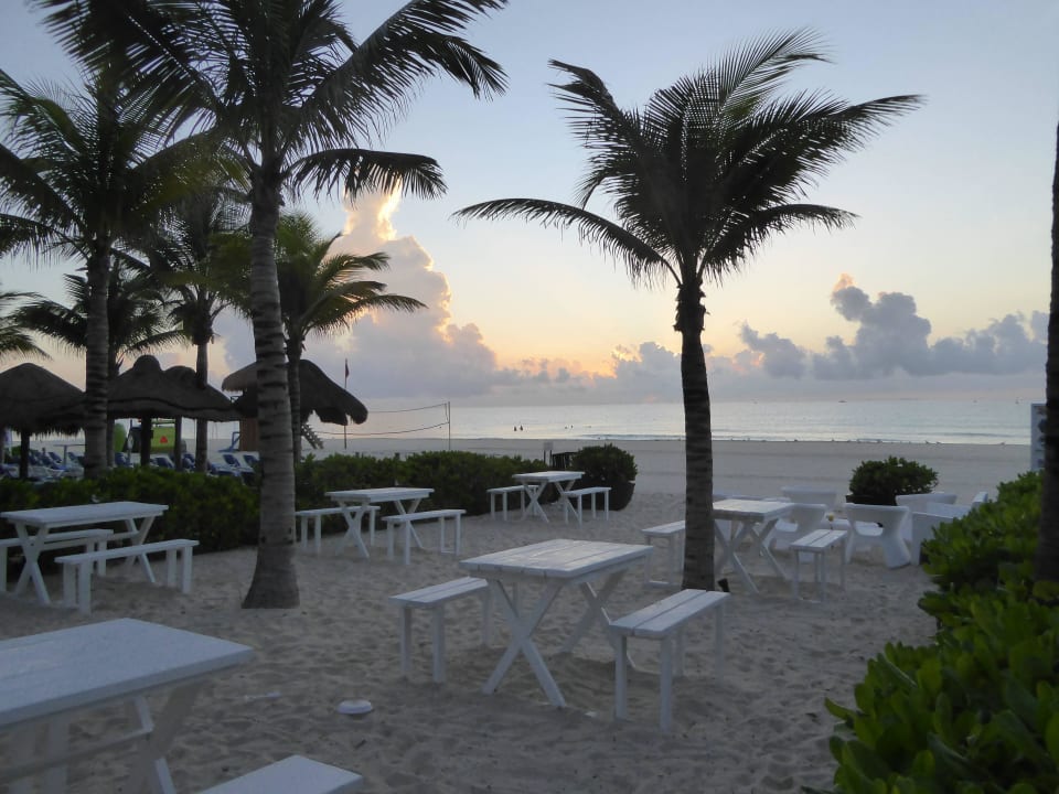 Weg zum Strand von der Strandbar Sandos Playacar Select Club Adults only - All Inclusive