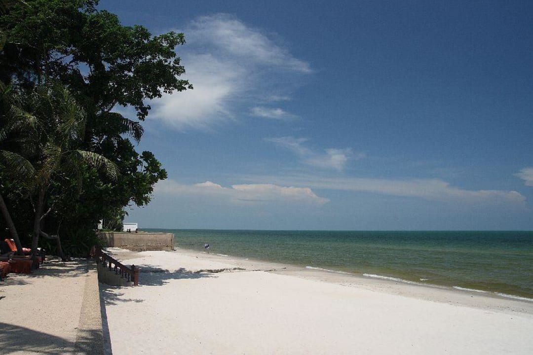 Plaża przy hotelu Anantara Hua Hin Resort