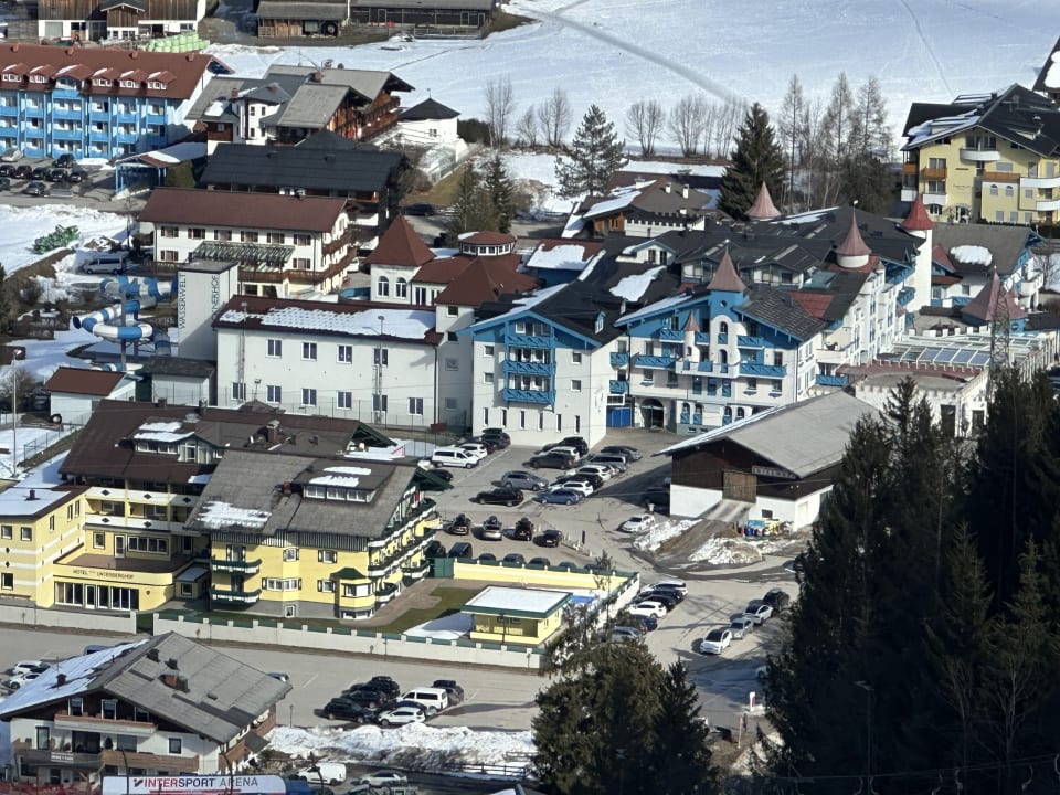 Außenansicht Schlosshotel Lacknerhof