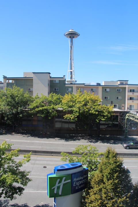 Blick aus dem Fenster auf Space Needle Hotel Holiday Inn Express Seattle