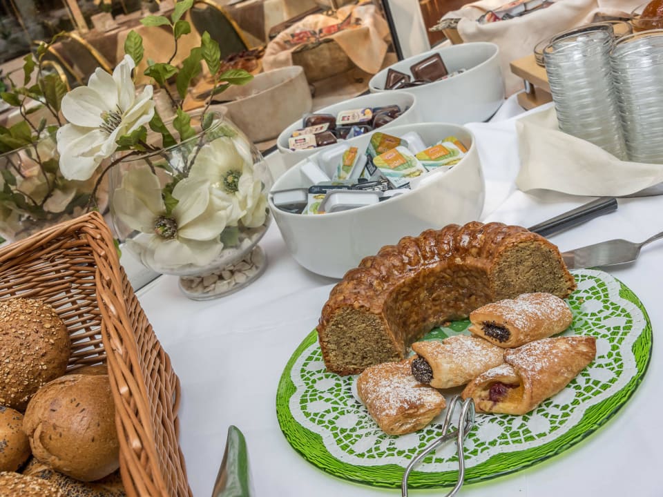 Frühstück Buffet Hotel Gasthof Neuwirt