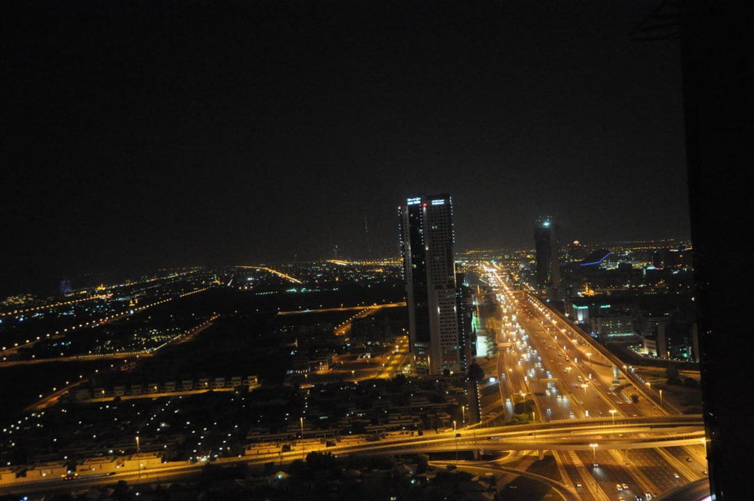 Ausblick vom Zimmer 13818 im 38.Stock Two Seasons Hotel & Apartments