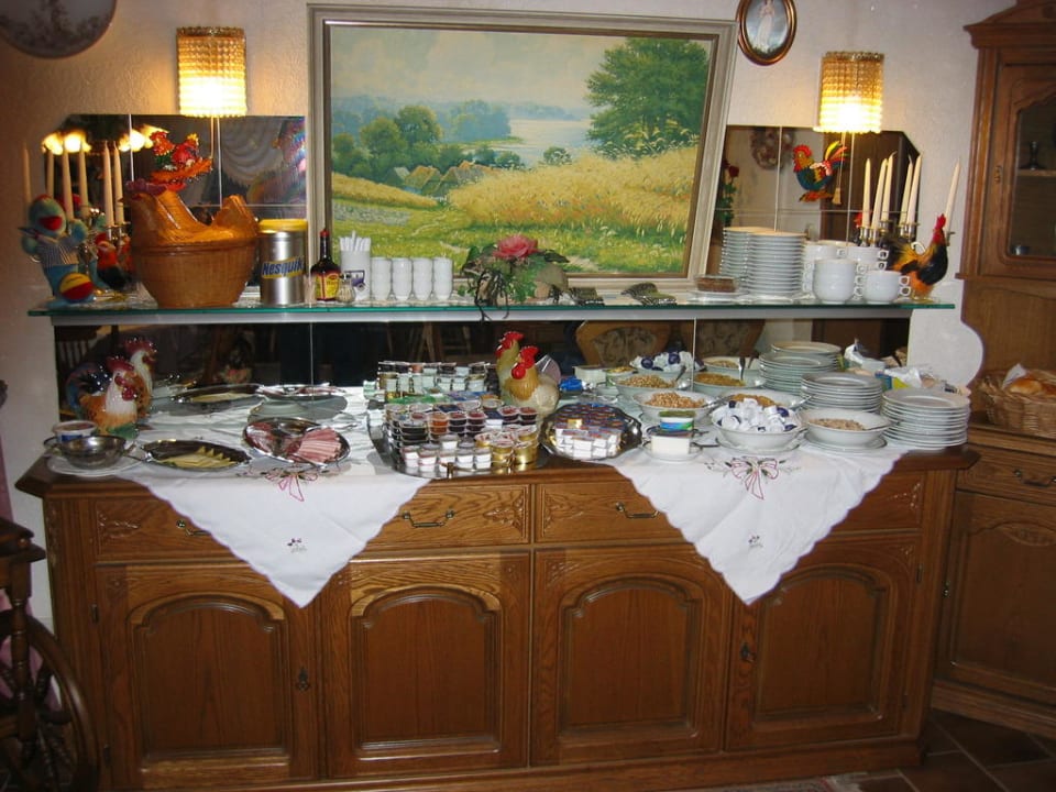 Frühstücksbuffet Tom's Hus