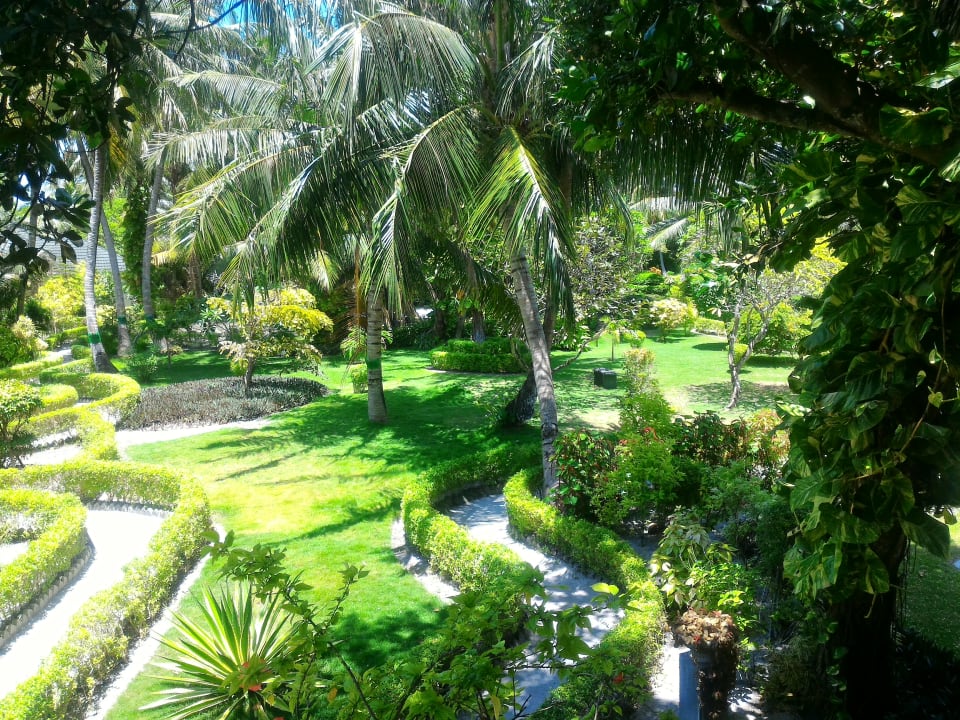 Gartenanlage Adaaran Select Meedhupparu Island Resort - Premium All Inclusive