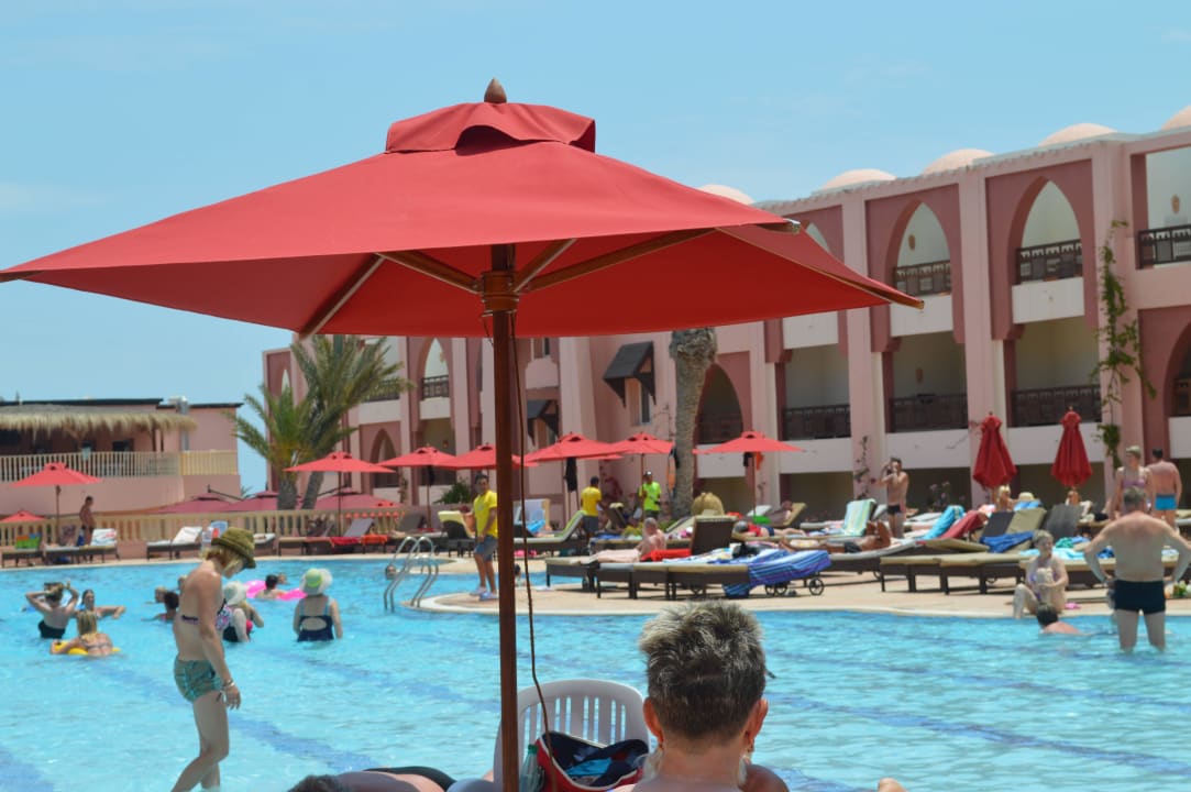 Prachtig zwembad. Lella Meriam Hotel & Club