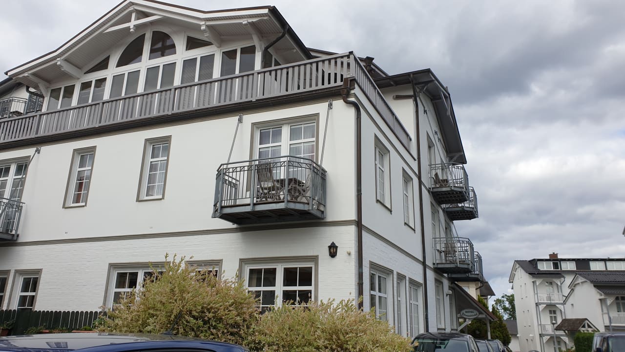 Außenansicht Hotel Stranddistel Rügen