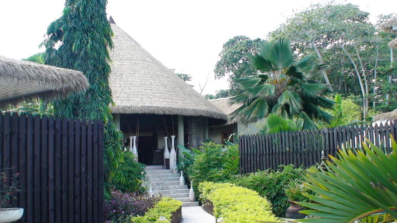 Außenansicht Le Domaine de l'Orangeraie