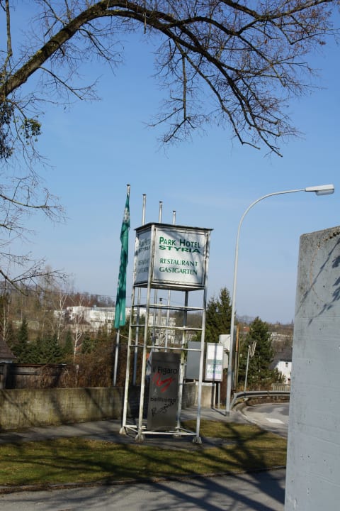 Hoteleinfahrt Parkhotel Styria
