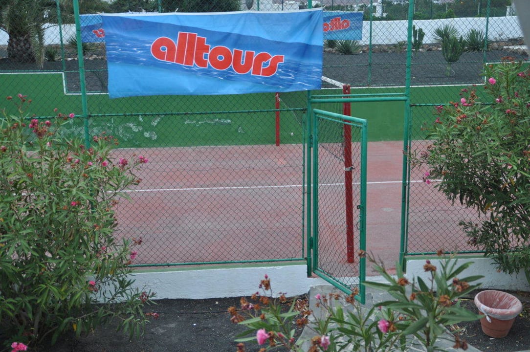 Hartplatz Volley- und Basketball allsun App.-Hotel Albatros