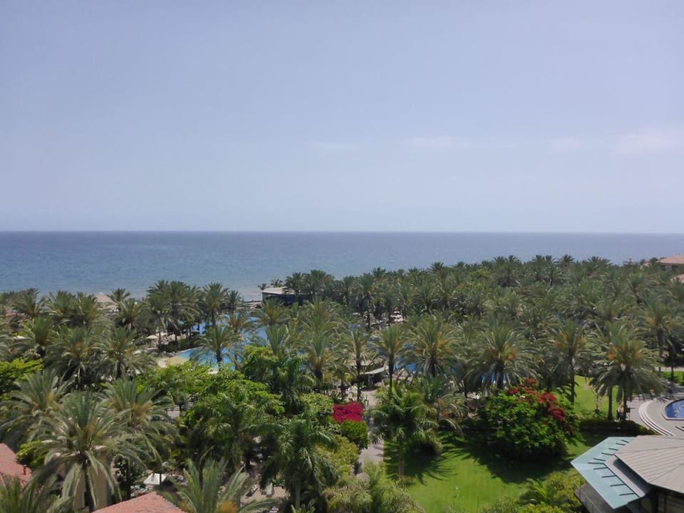 Blick über die Gartenanlage von einem der Türme Lopesan Costa Meloneras, Resort & Spa